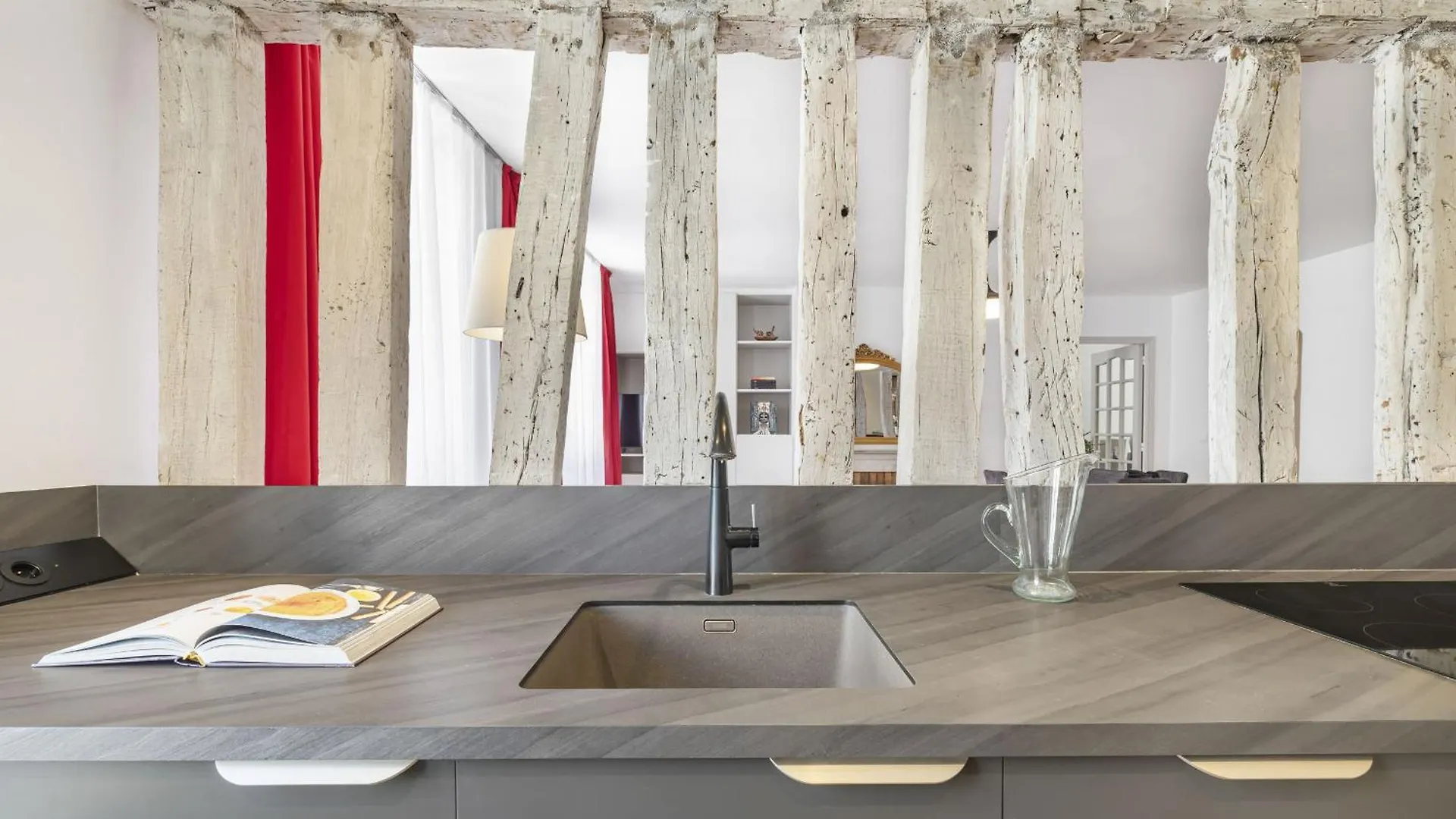 Ecarlate Apartment Paris